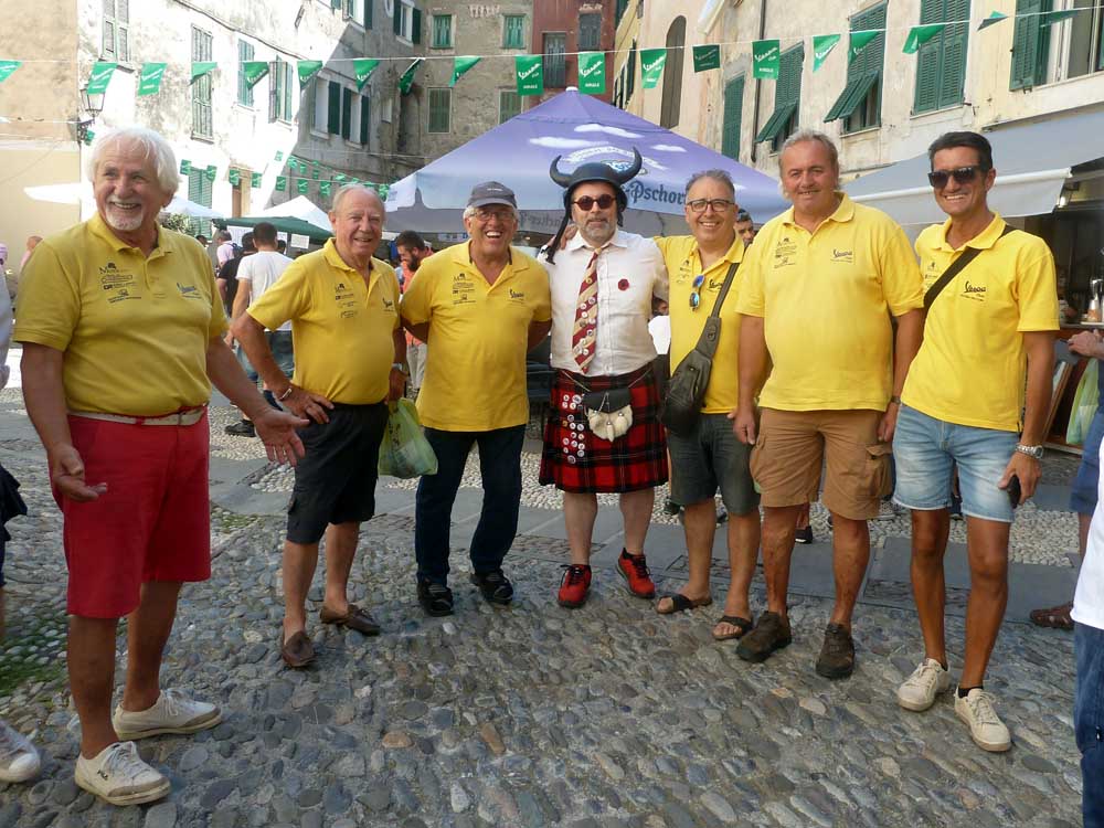 190803e_con-esponente-School-Disco-diTorino.jpg